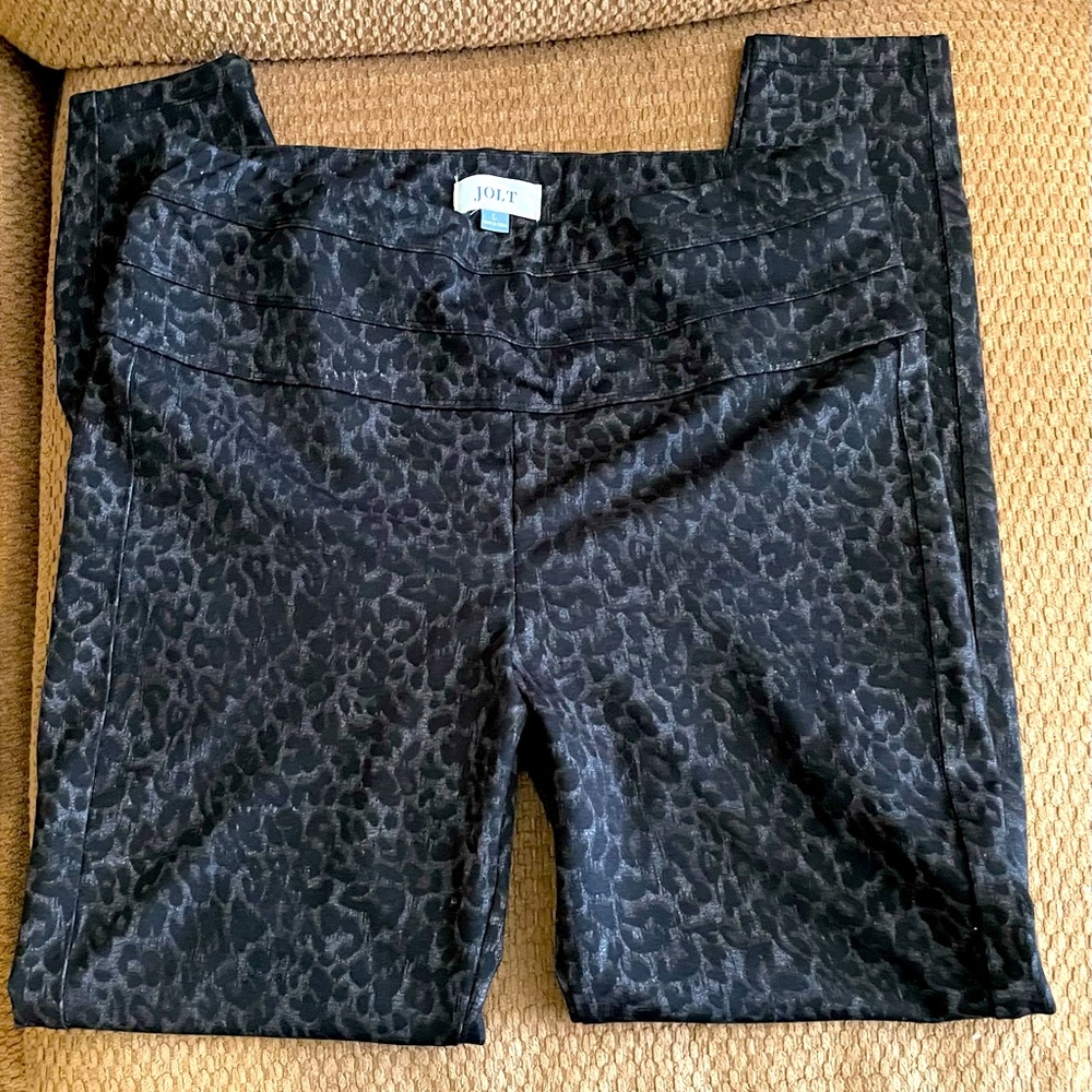 Jolt sz L leopard print leggings like new - black & gray animal print 28” inseam